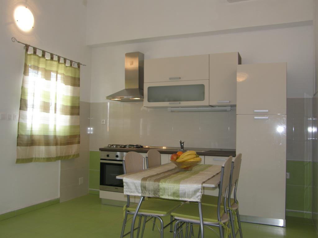 Apartments Marino Povljana Exterior foto